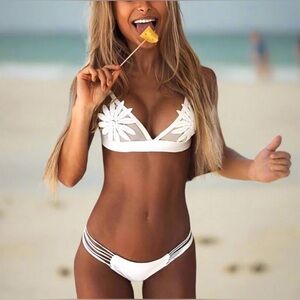 New White Floral Bikini Swimwear Swimsuit Two piece Set size S